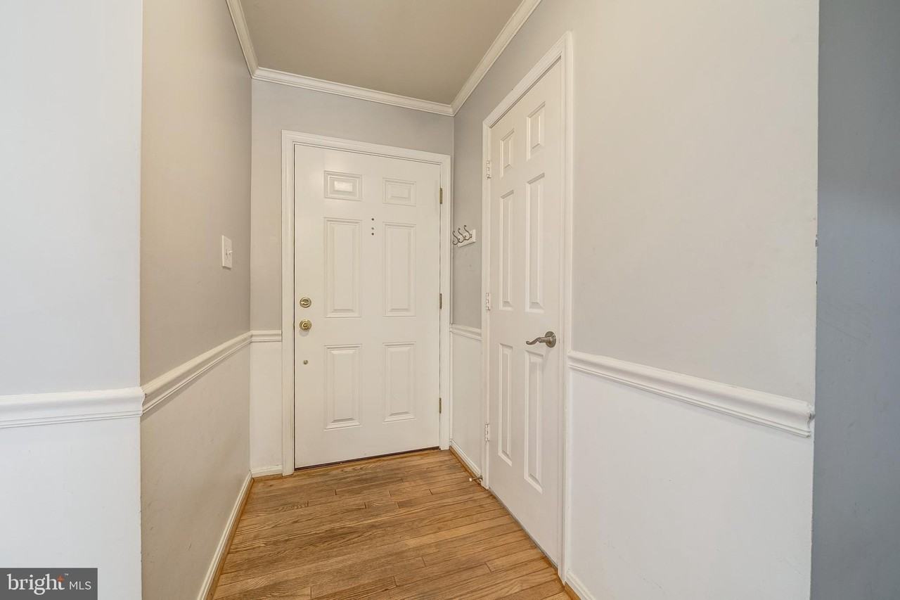 5465 Cheshire Meadows Way - Photo 2 of 34