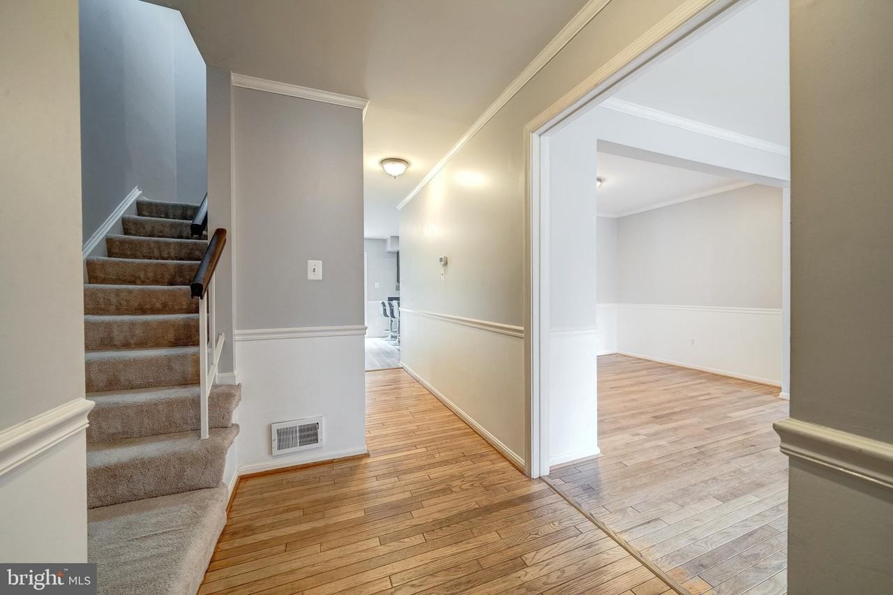 5465 Cheshire Meadows Way - Photo 3 of 34