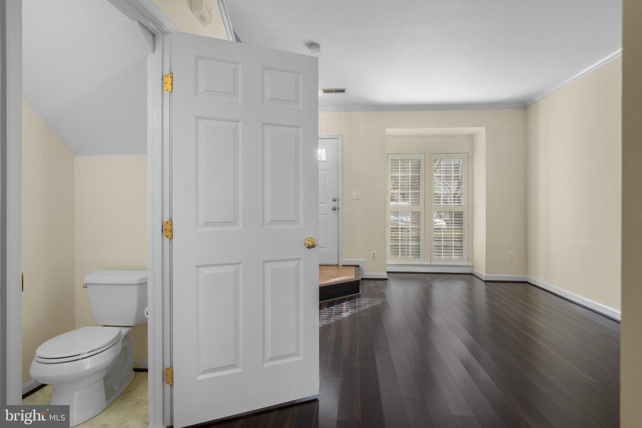 4384 Sutler Hill Sq - Photo 6 of 44