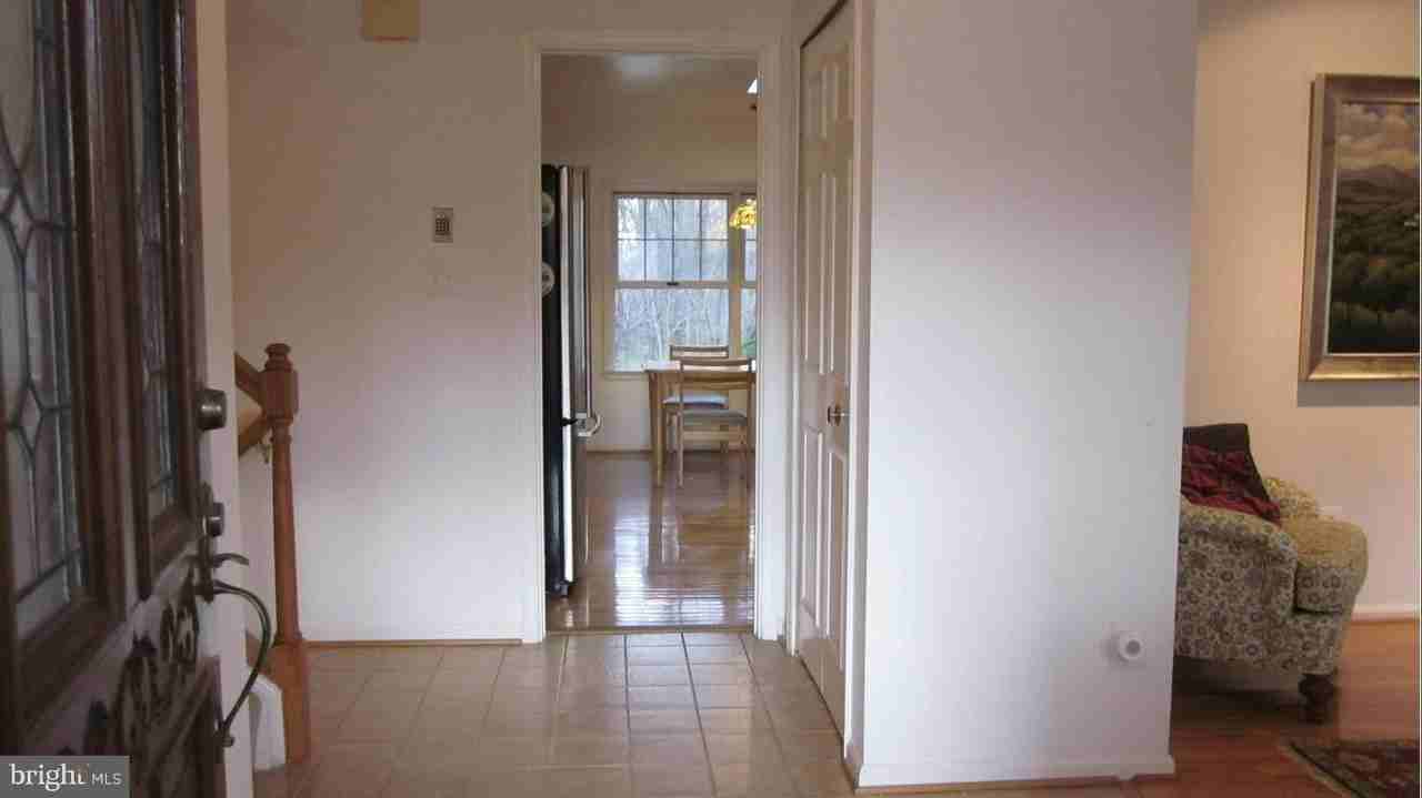 2211 Goldentree Way - Photo 3 of 26