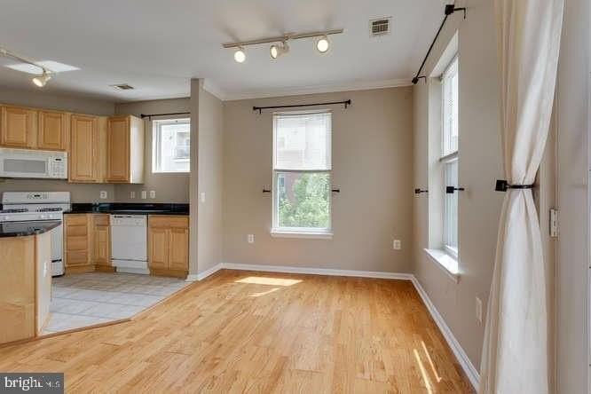 2765 Centerboro Dr #348 - Photo 6 of 14