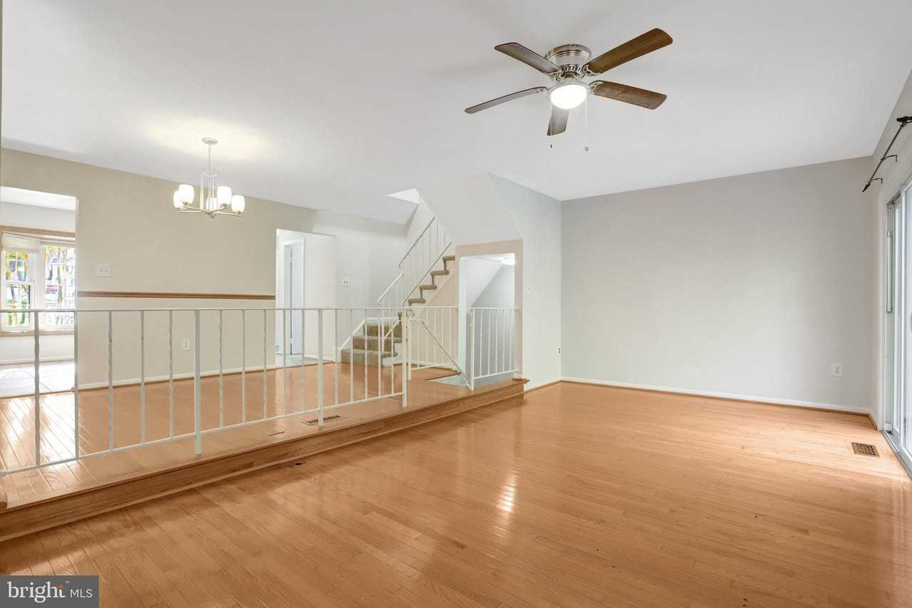 7416 Spring Tree Dr - Photo 7 of 50