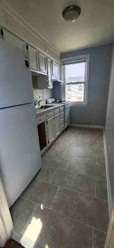 3105 W 2nd St #2 - Photo 5 of 14