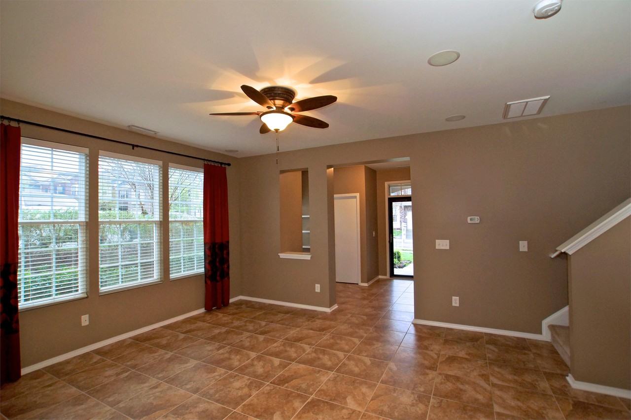 1802 Whirlaway Ct #1 - Photo 5 of 24