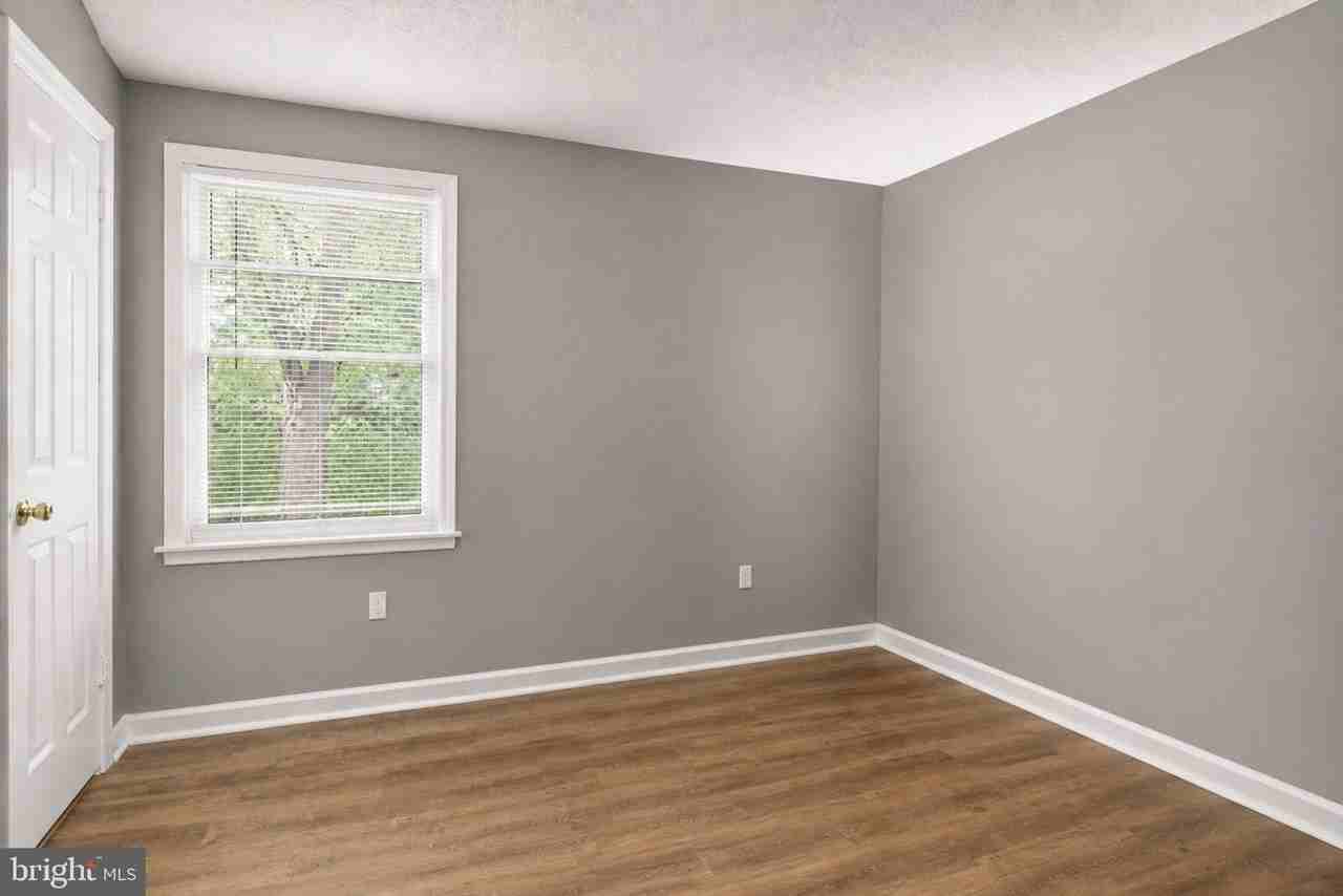544 Rockbridge Dr Se - Photo 5 of 16
