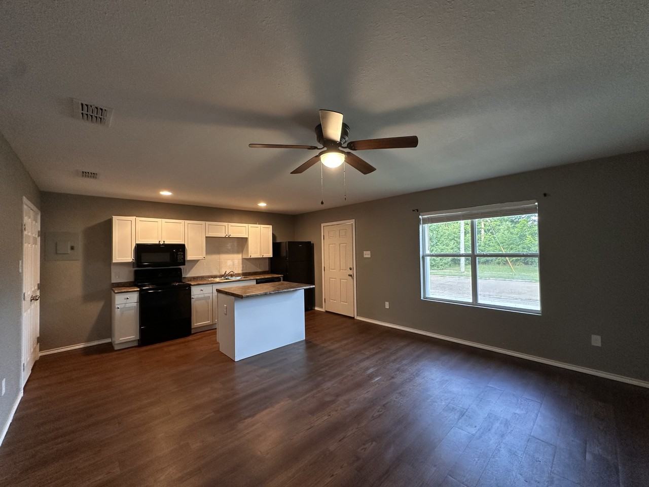 1736 Jennings St #1 - Photo 4 of 46