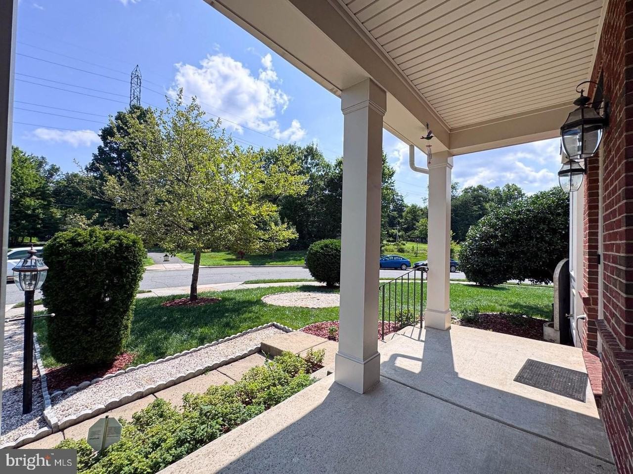 22827 Oakgrove Rd - Photo 3 of 50