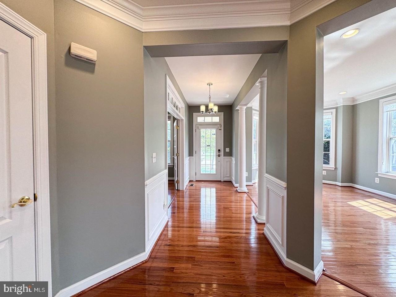 22827 Oakgrove Rd - Photo 4 of 50