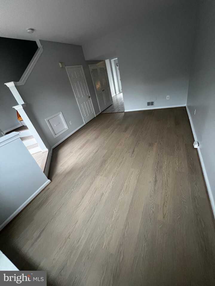 44211 Litchfield Ter - Photo 2 of 21
