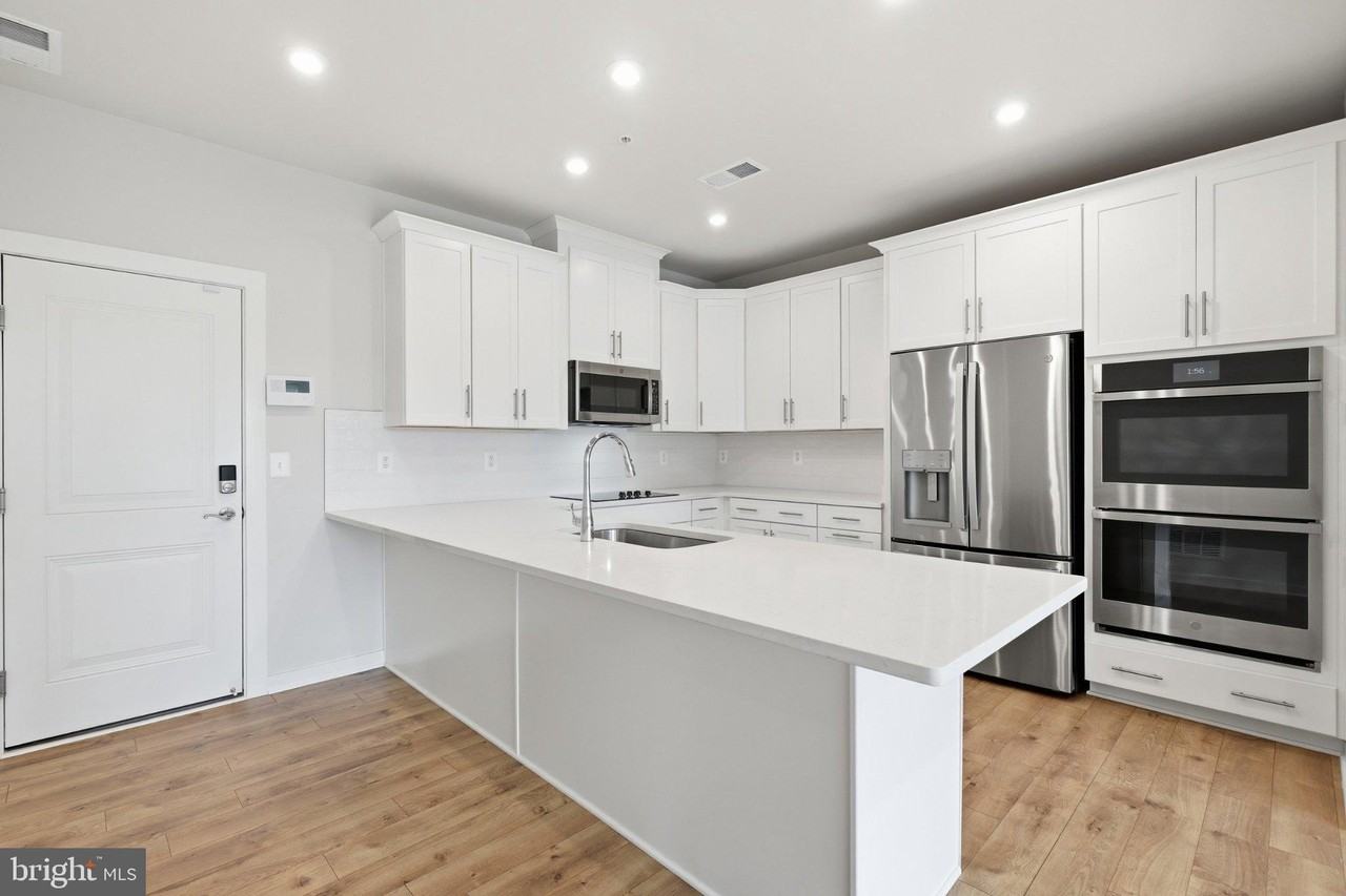 44481 Wolfhound Sq - Photo 7 of 37