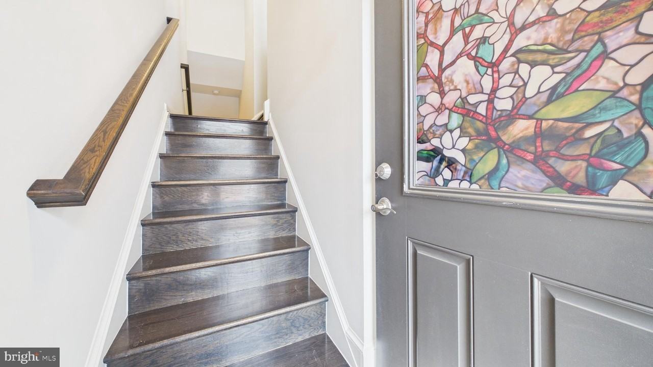 10068 Market St - Photo 4 of 50