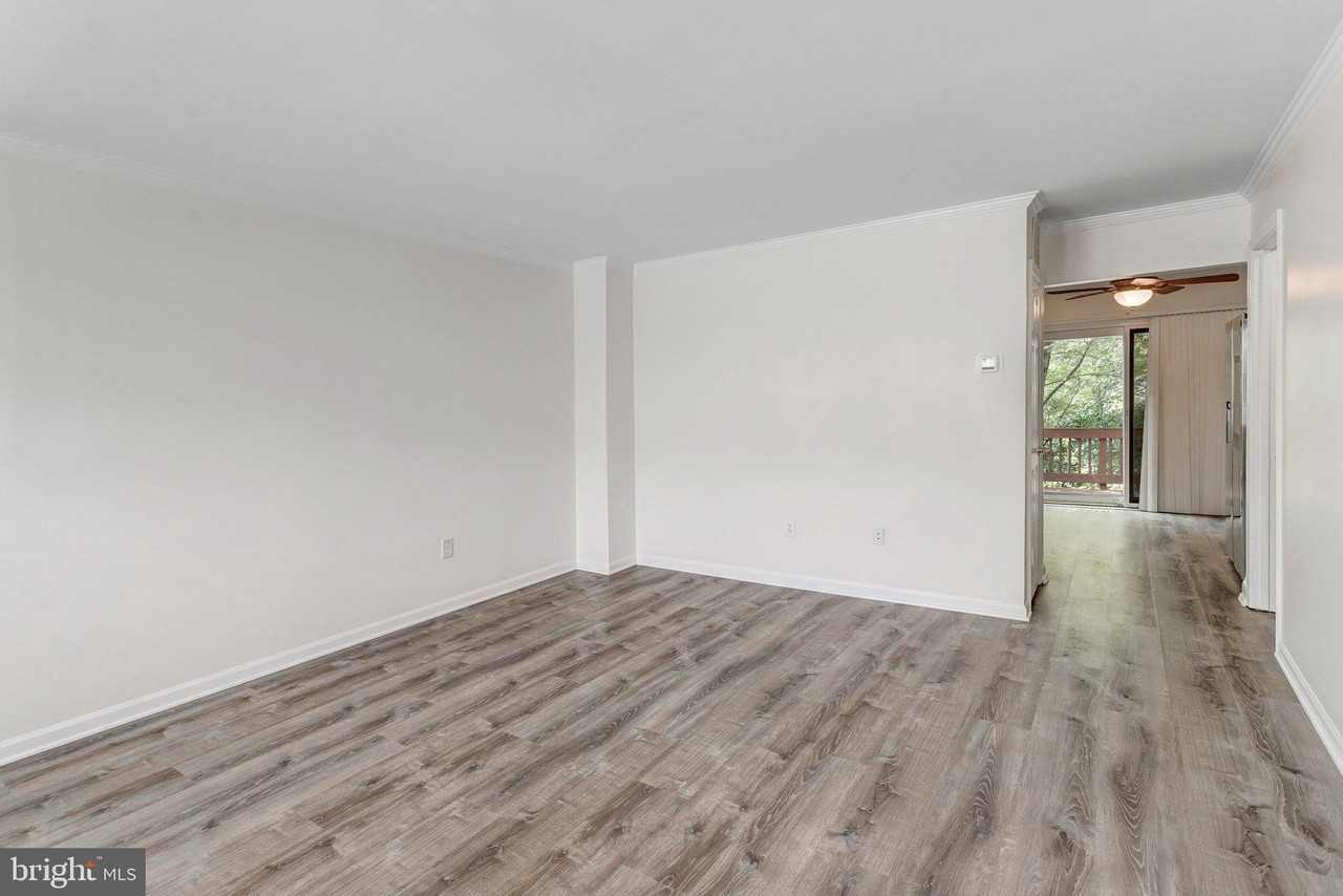 12260 Granada Way - Photo 4 of 32
