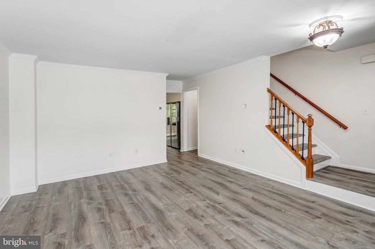 12260 Granada Way - Photo 5 of 32