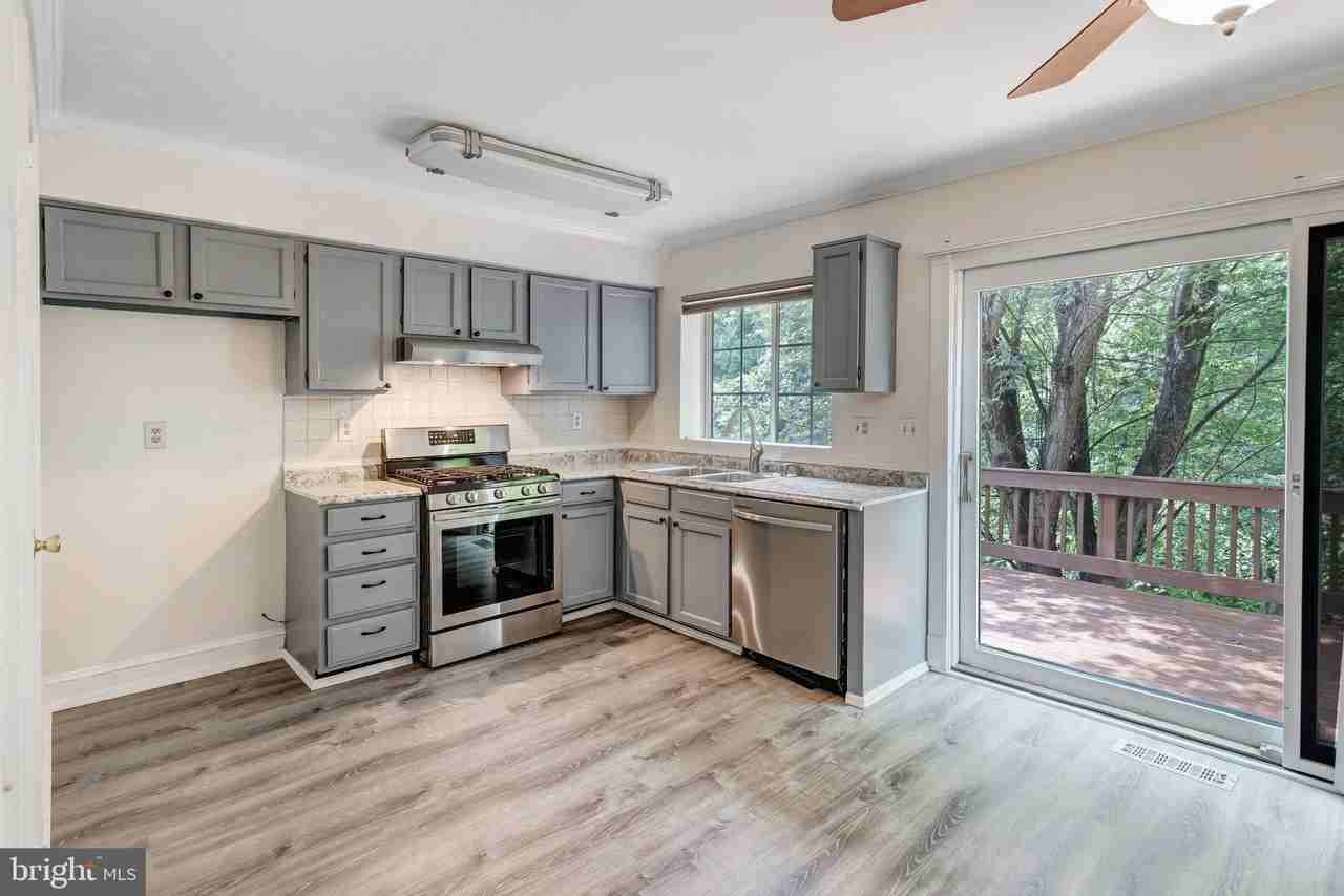 12260 Granada Way - Photo 7 of 32