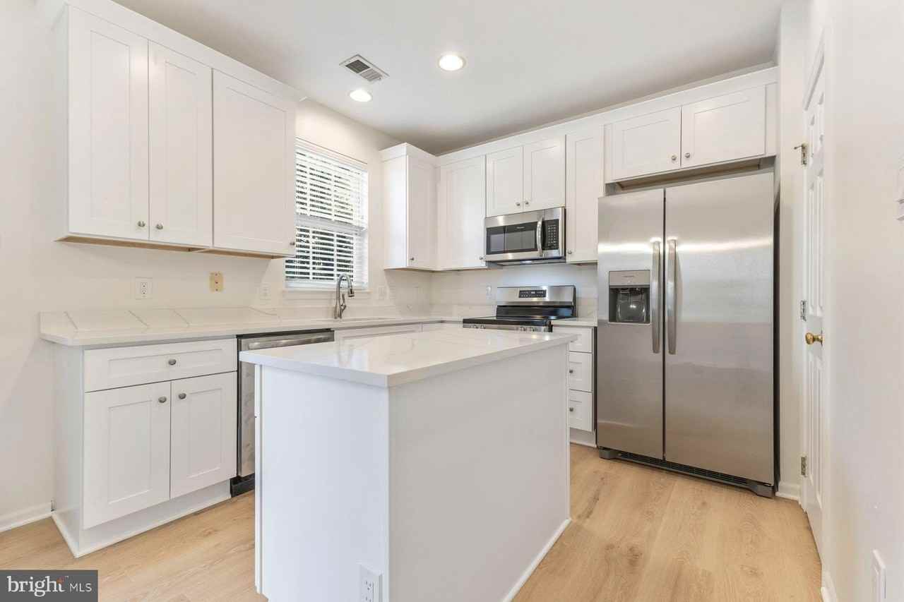 9727 Faber Ln - Photo 2 of 23