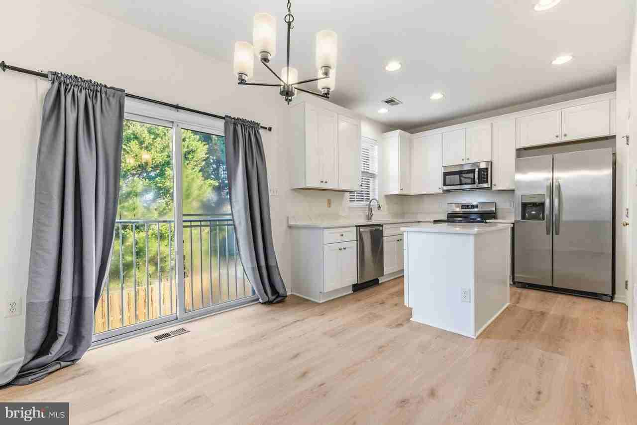 9727 Faber Ln - Photo 3 of 23