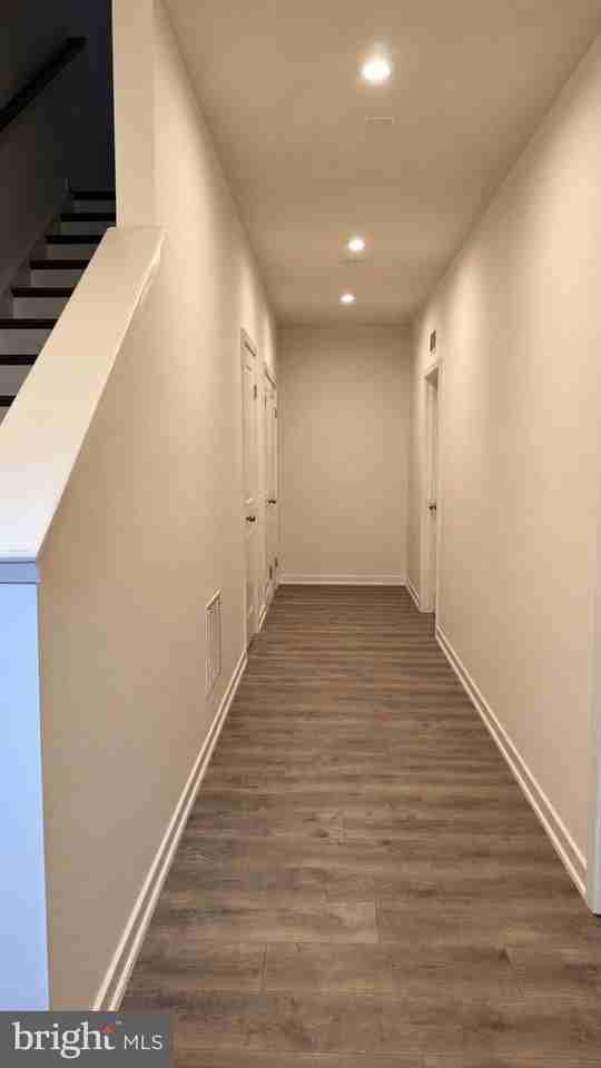 402 Honeyberry Ln - Photo 2 of 9