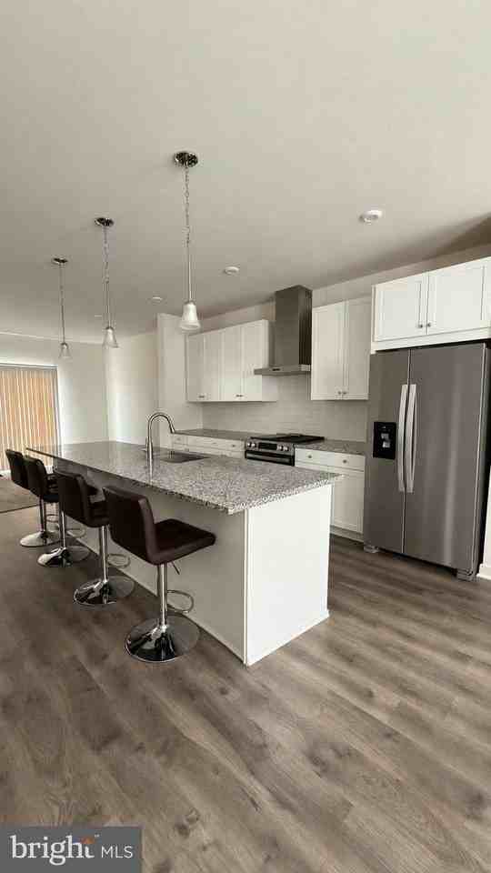 402 Honeyberry Ln - Photo 3 of 9