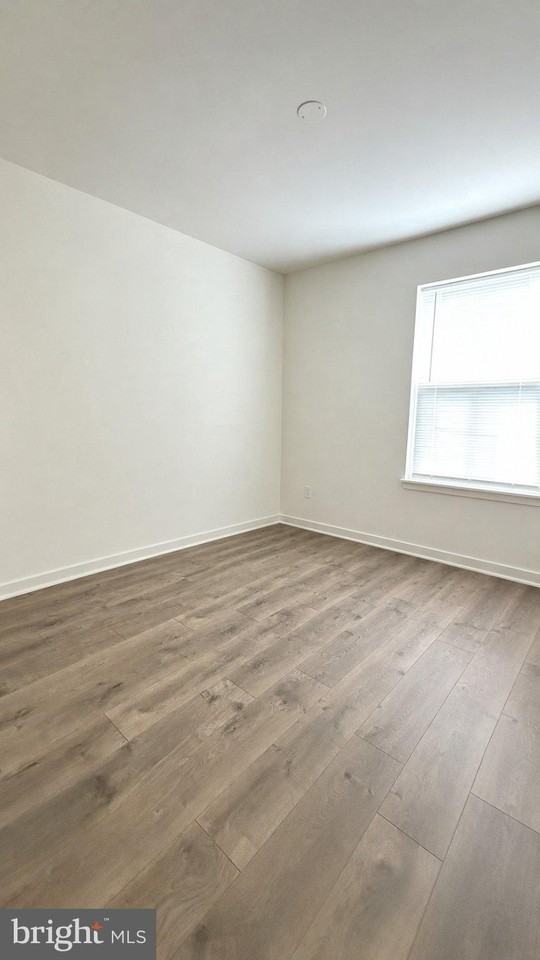 402 Honeyberry Ln - Photo 5 of 9