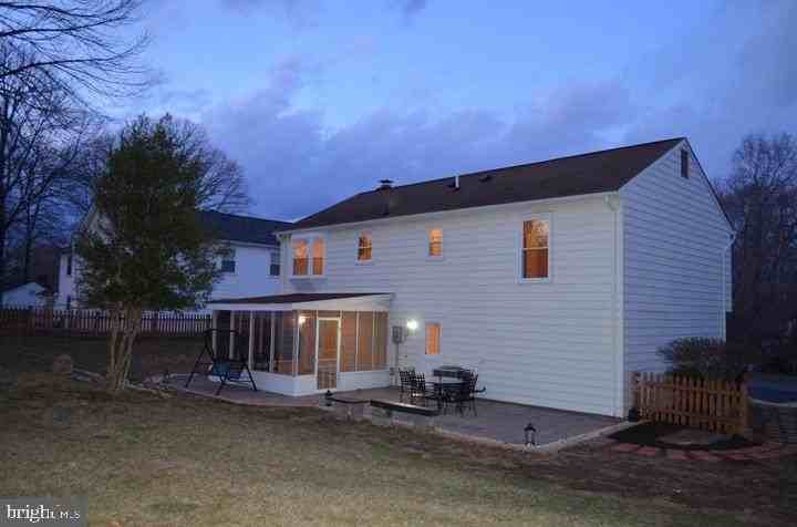 306 Huckstep Ave - Photo 2 of 33