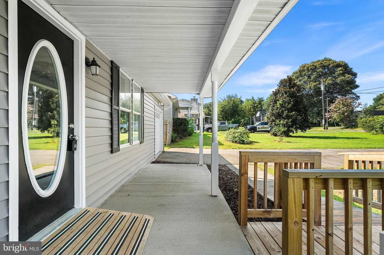 68 Dale Dr - Photo 4 of 42