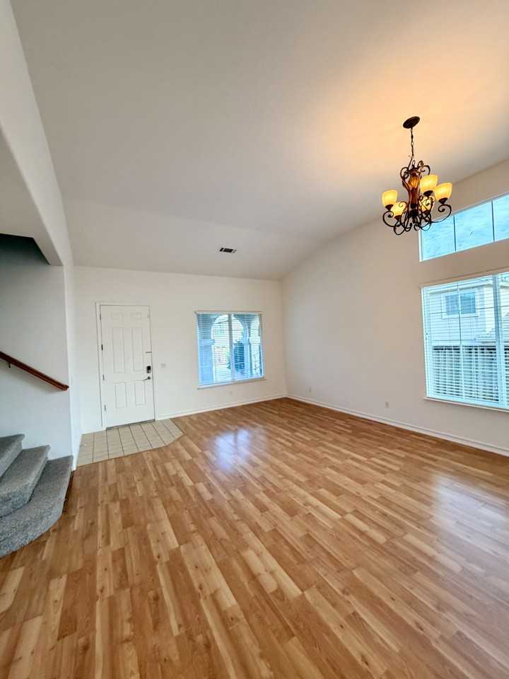 1305 Brooktrail Dr #1 - Photo 5 of 18