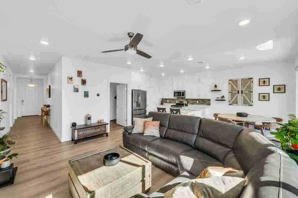 4546 S Lucy Ln #1 - Photo 5 of 21
