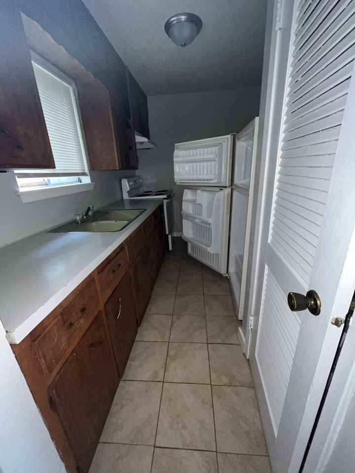 1015 Wells Cir #34 - Photo 6 of 9