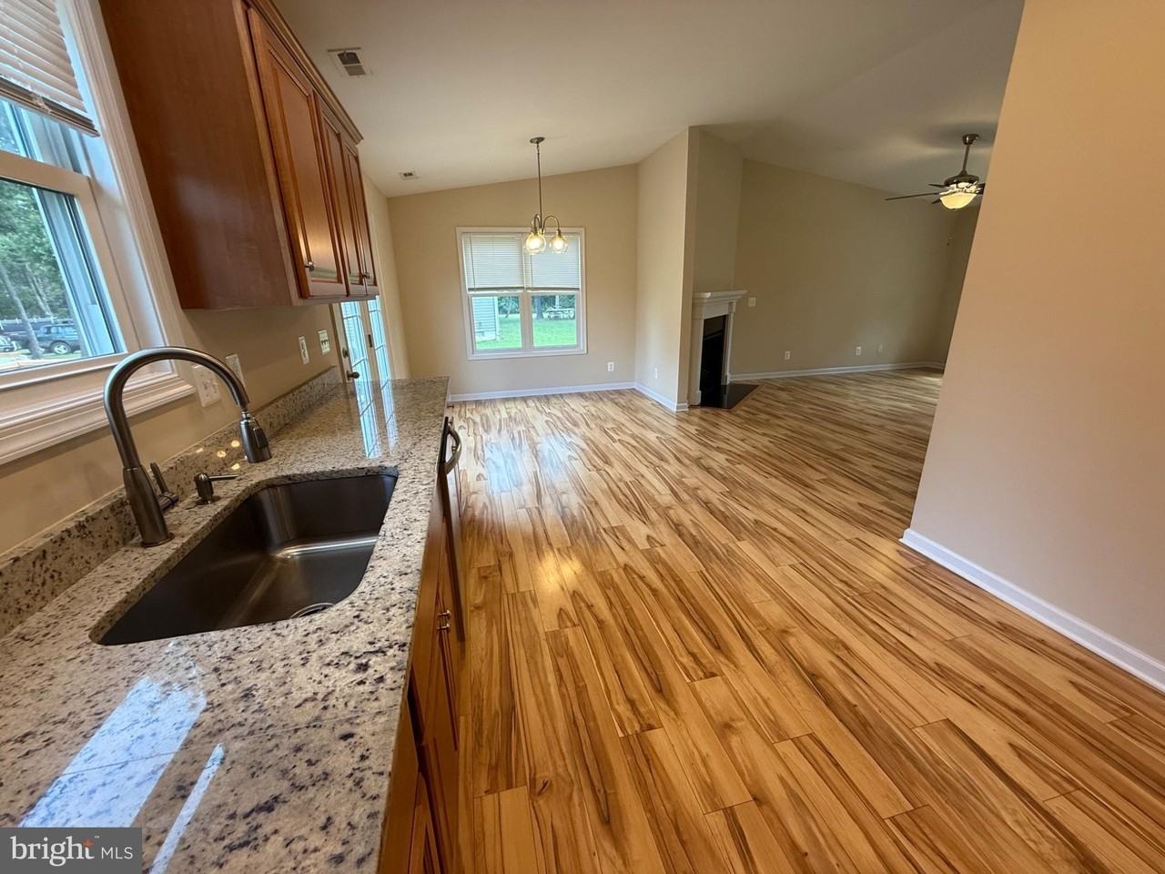 29 Farm View Rd - Photo 5 of 17