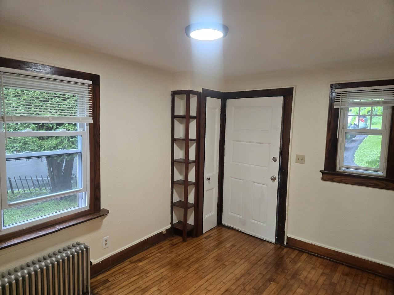 10 Suncrest Ct #3 - Photo 3 of 12