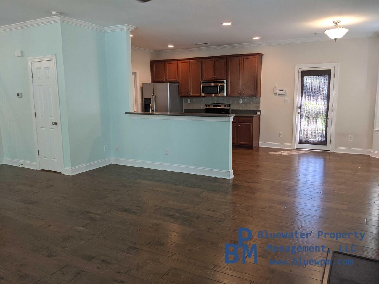 154 Donning Dr #1 - Photo 3 of 8