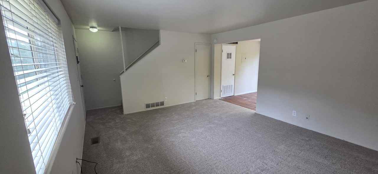 2284 S 800 E #1 - Photo 3 of 31