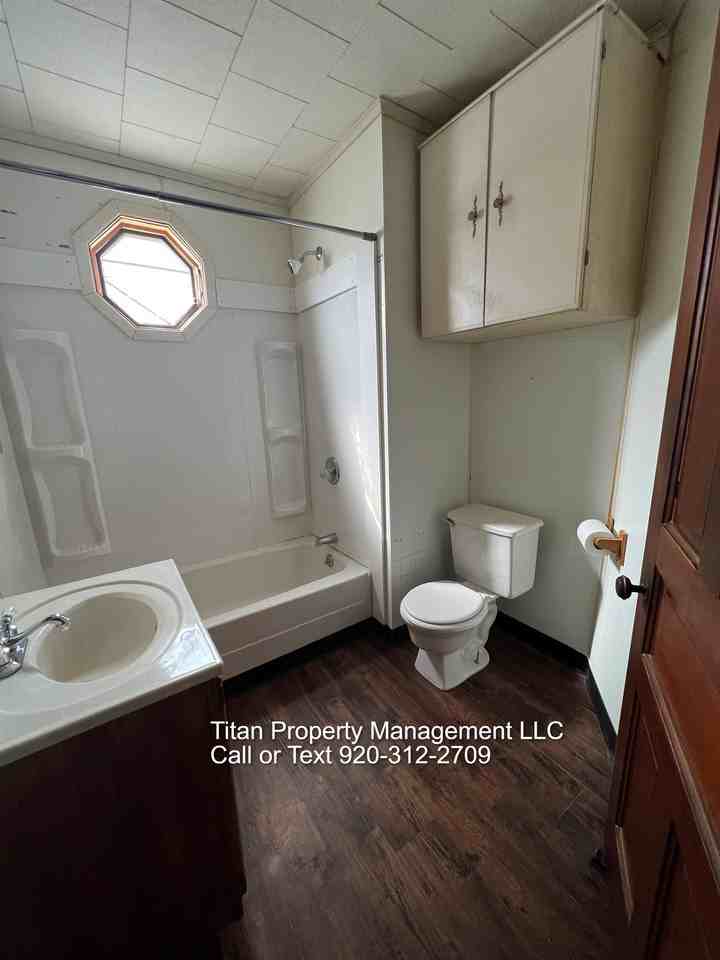 411 W 10th Ave - Photo 5 of 7