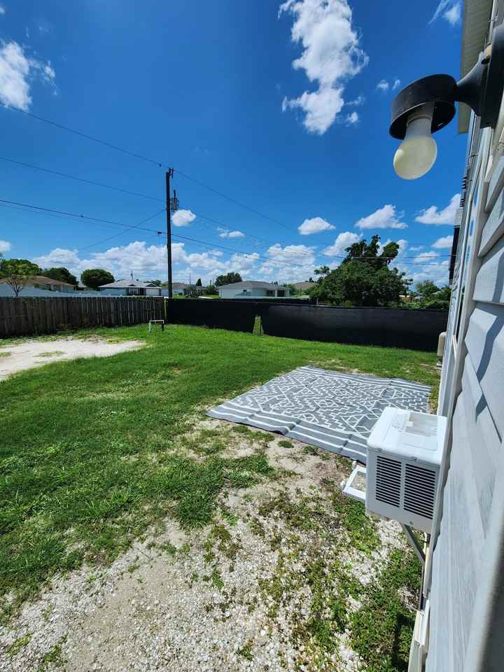 2921 Ne 6th Ave #1 - Photo 6 of 17