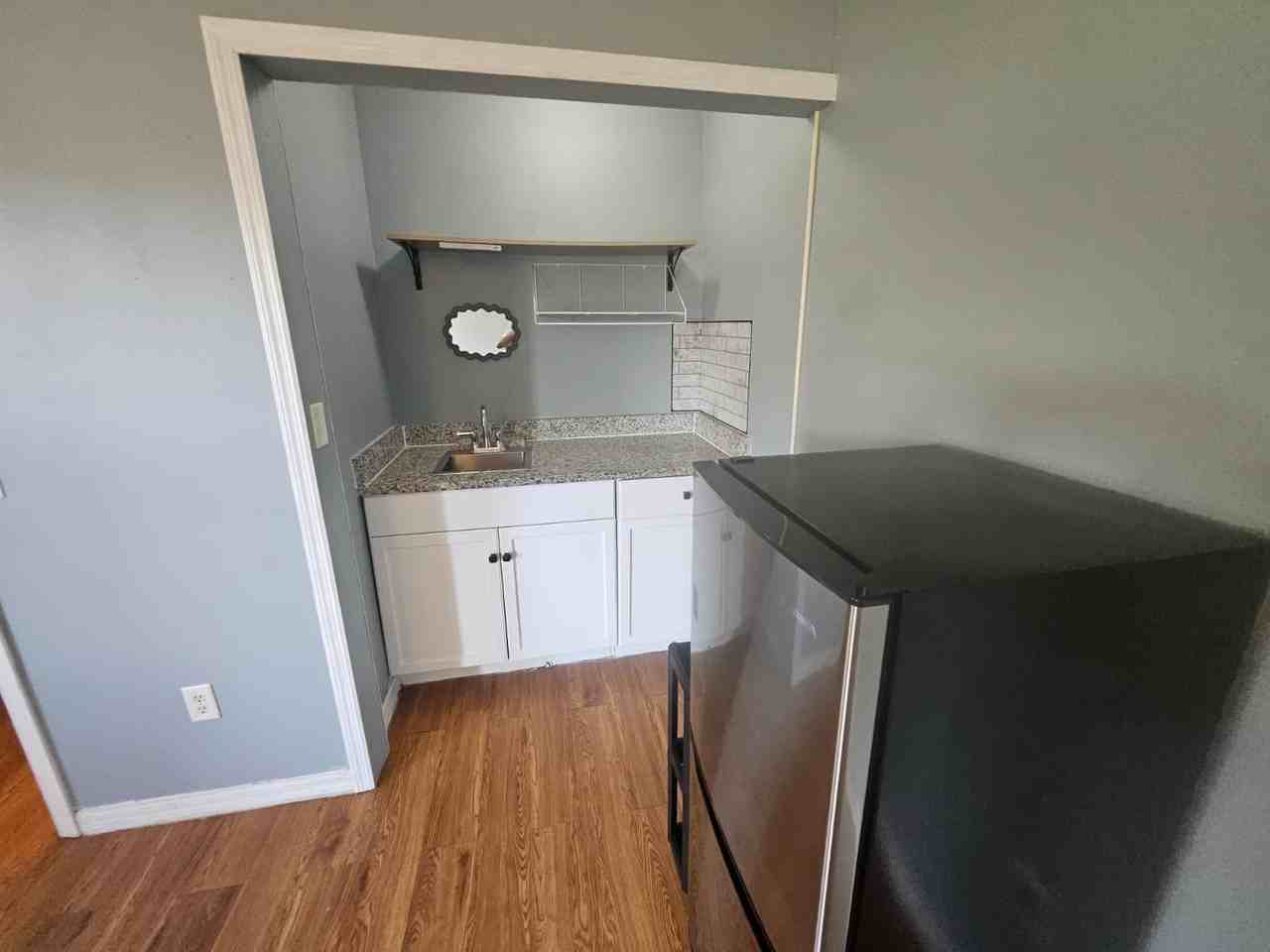 843 Caribbean Dr #B - Photo 7 of 35