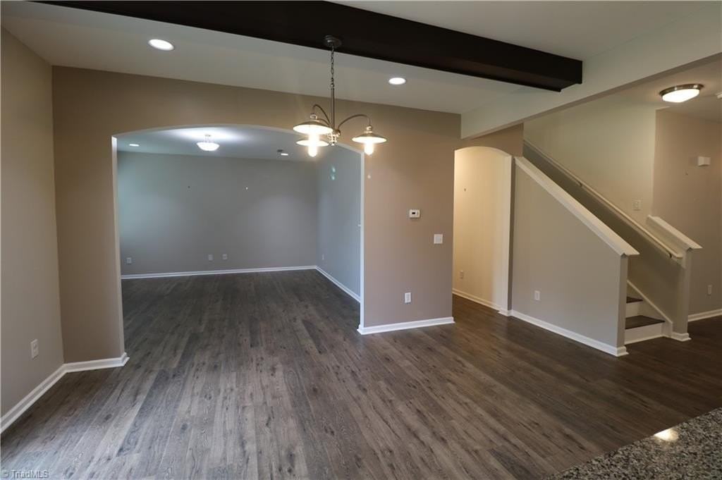 4515 Wedge Dr - Photo 7 of 40