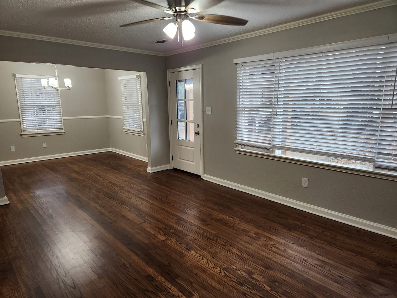 866 Colonial Rd #1 - Photo 4 of 13