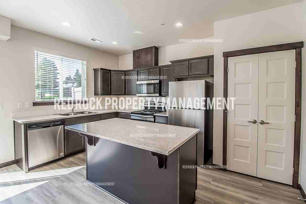 1548 E Latitude Ln #1 - Photo 4 of 18