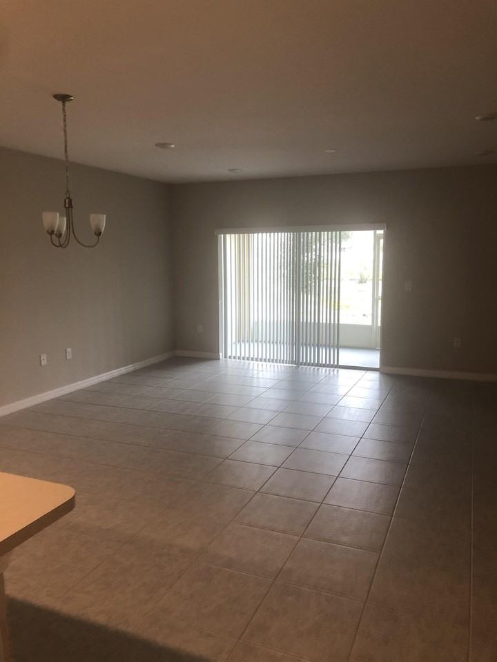4776 Coral Castle Dr #1 - Photo 5 of 18