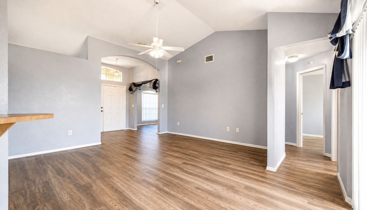 954 Highland Crest Cir #1 - Photo 5 of 18