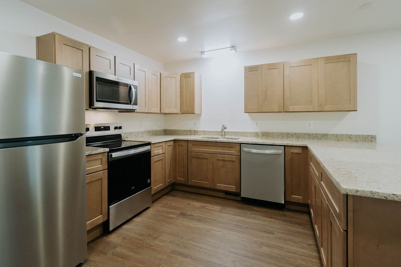 218 S Georgia Ave #1 - Photo 2 of 30