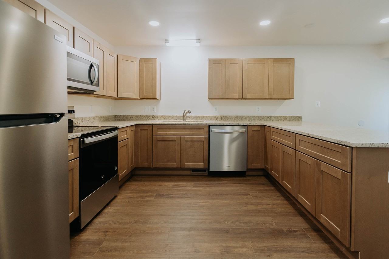 218 S Georgia Ave #1 - Photo 3 of 30