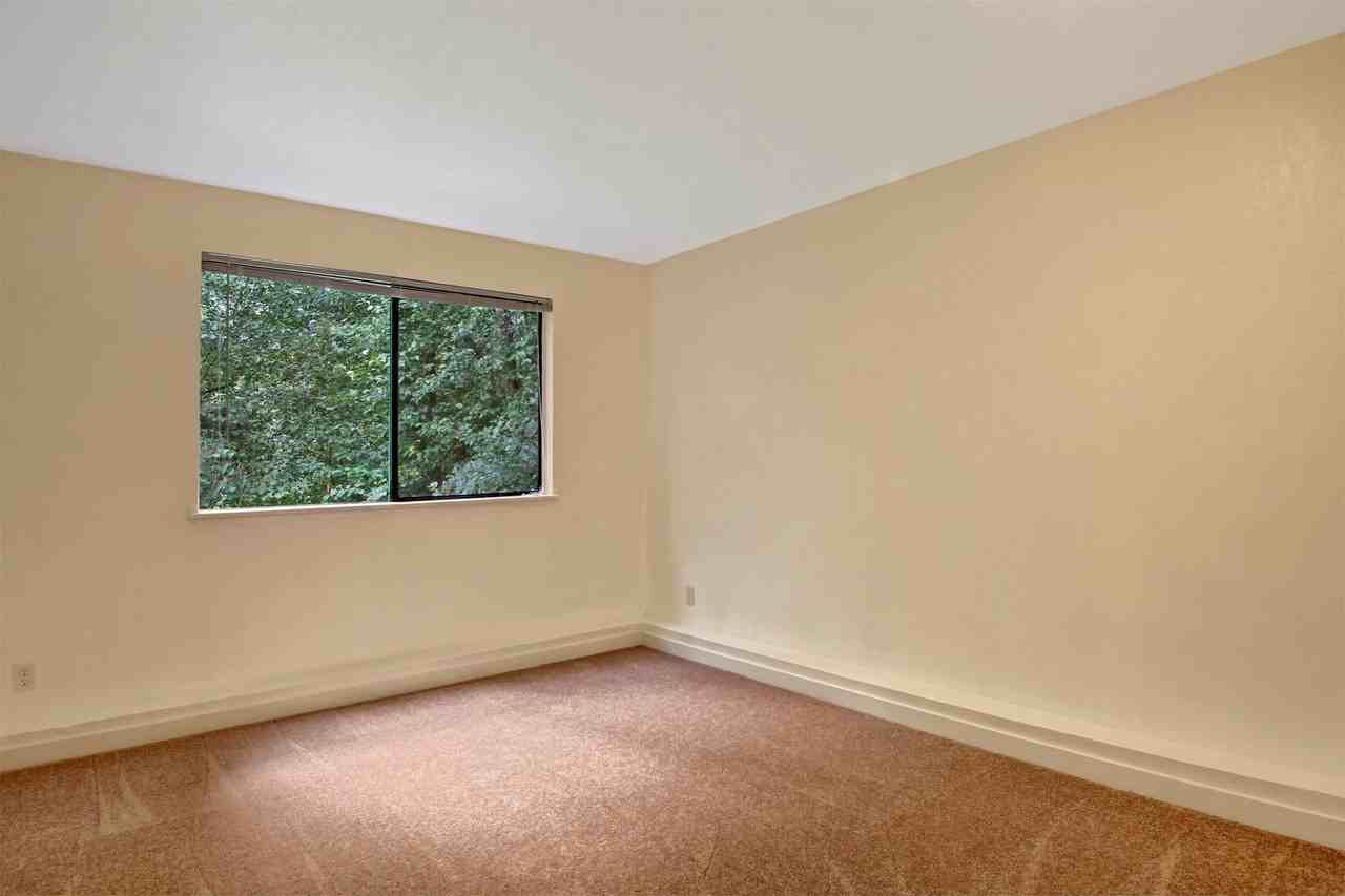 16304 52nd Ave W #4 - Photo 7 of 11