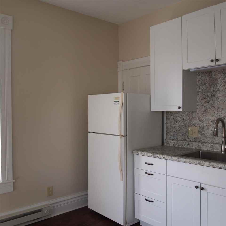 49 South Howell Street - 2 upper #2 - Photo 4 of 17