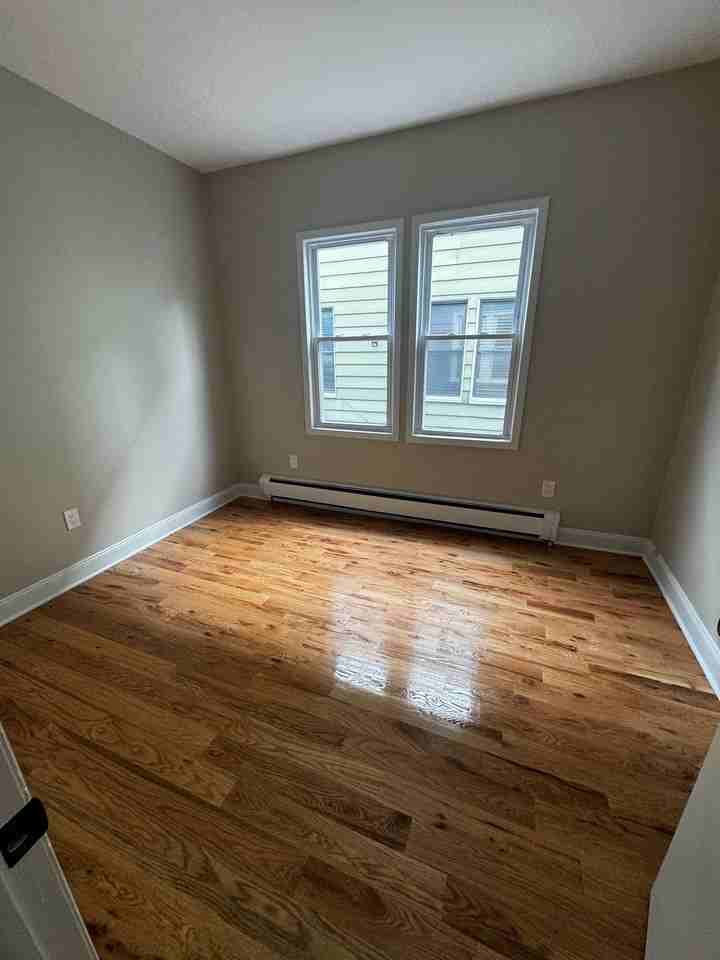1013 Jefferson Ave #1B - Photo 3 of 18