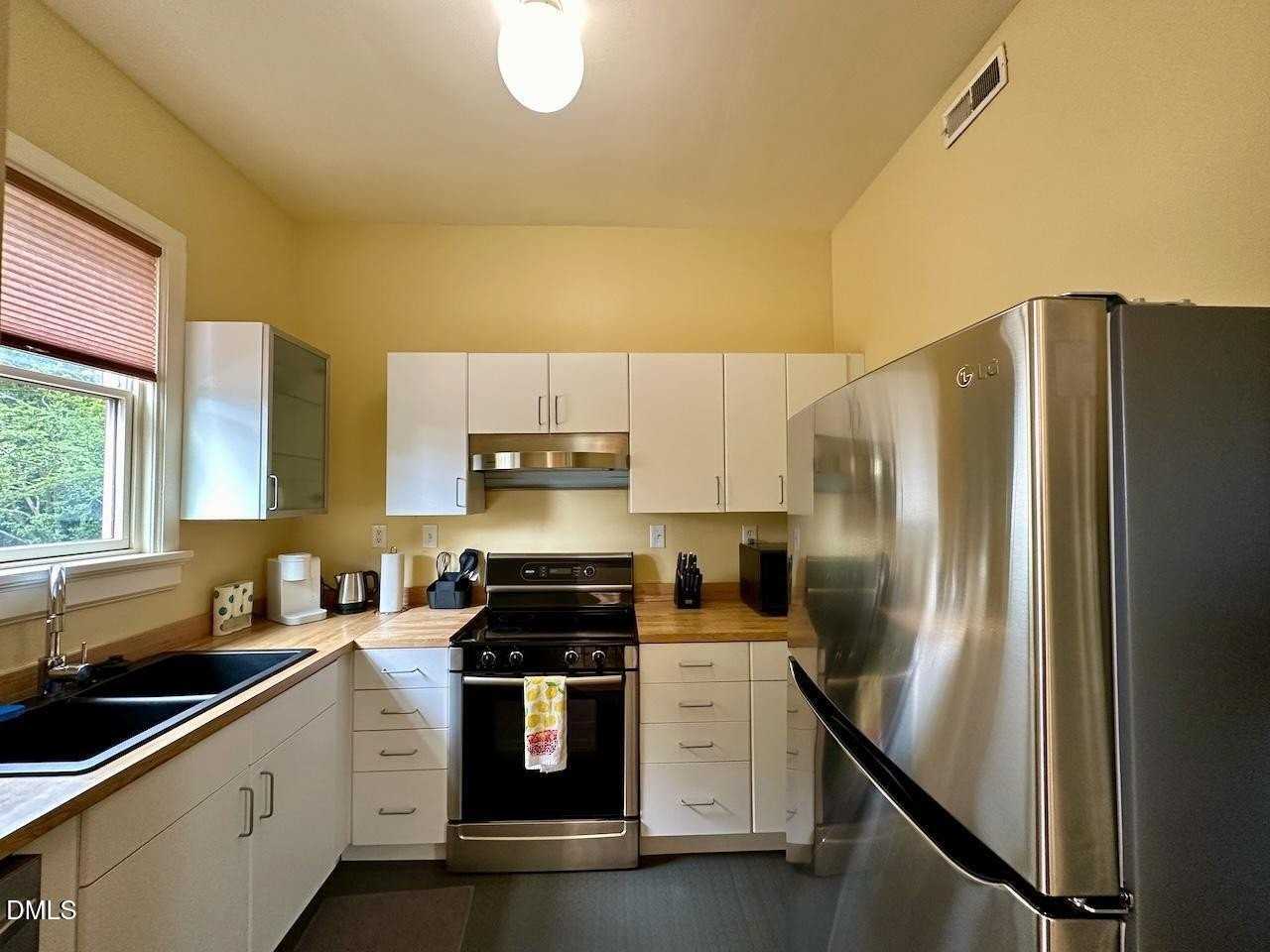 2200 Hope St - Photo 7 of 25