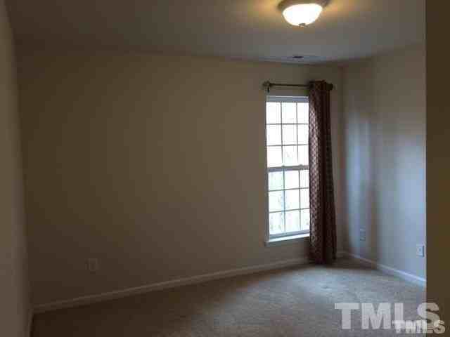 300 Dyersville Dr - Photo 7 of 12