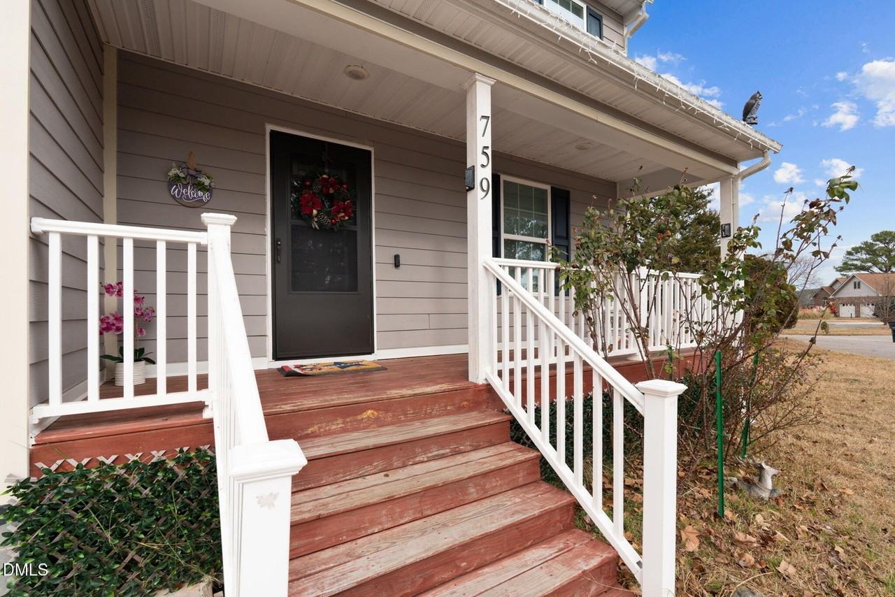 759 Dayflower Ct - Photo 3 of 46