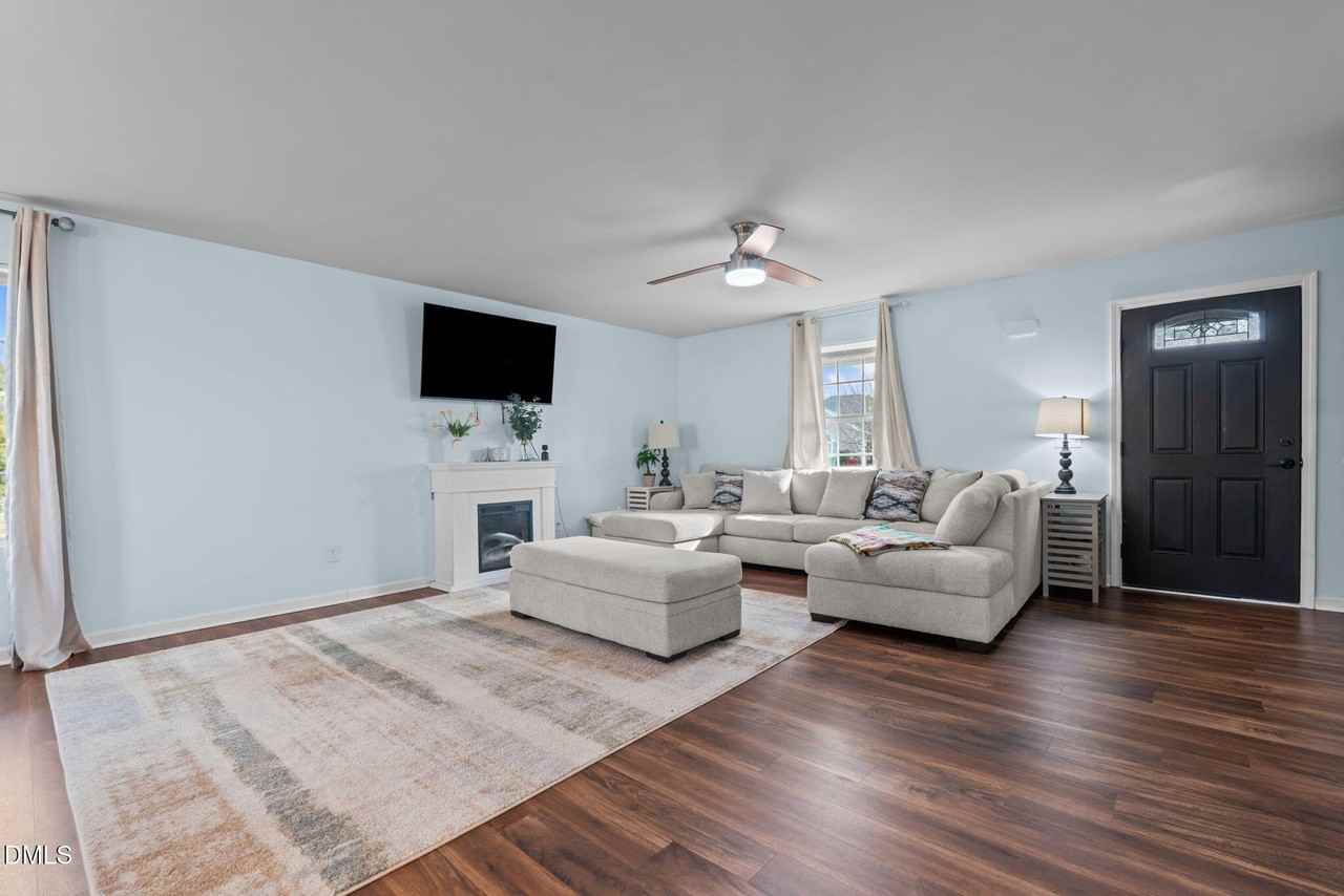 759 Dayflower Ct - Photo 5 of 46