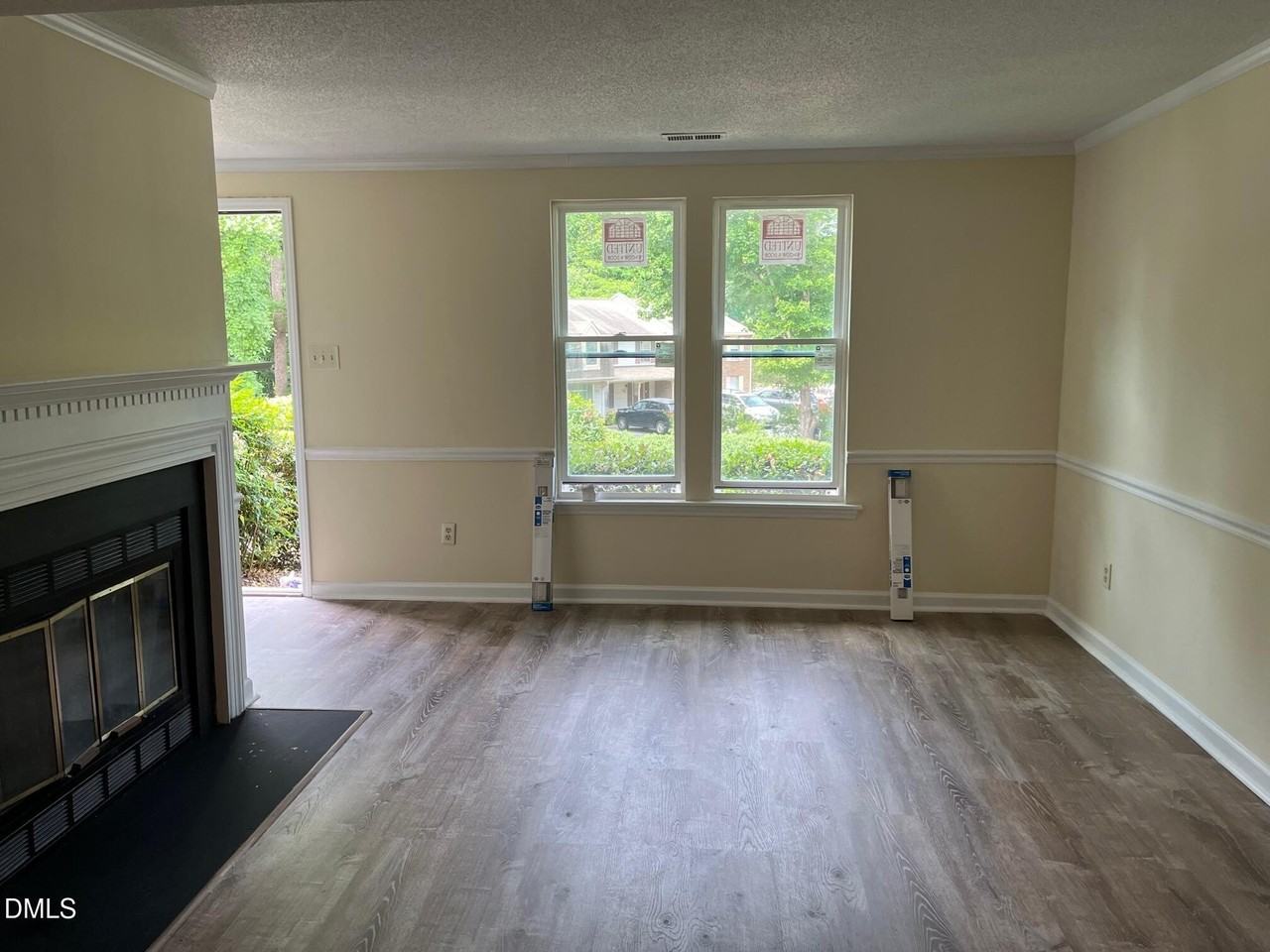 1829 Fox Sterling Dr - Photo 3 of 14